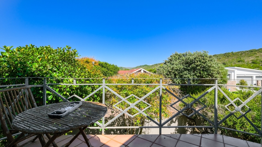 5 Bedroom Property for Sale in Cola Beach Western Cape